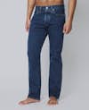 Straight fit jeans model front
