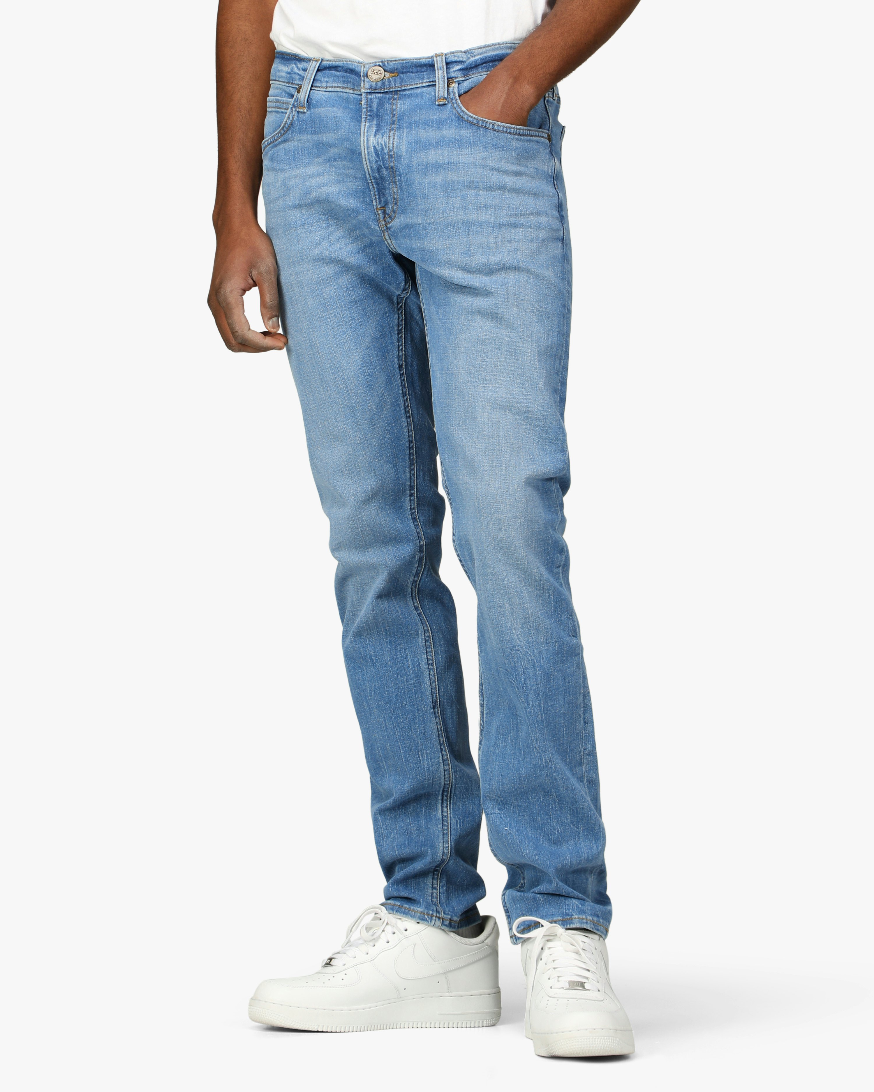 lee light blue jeans