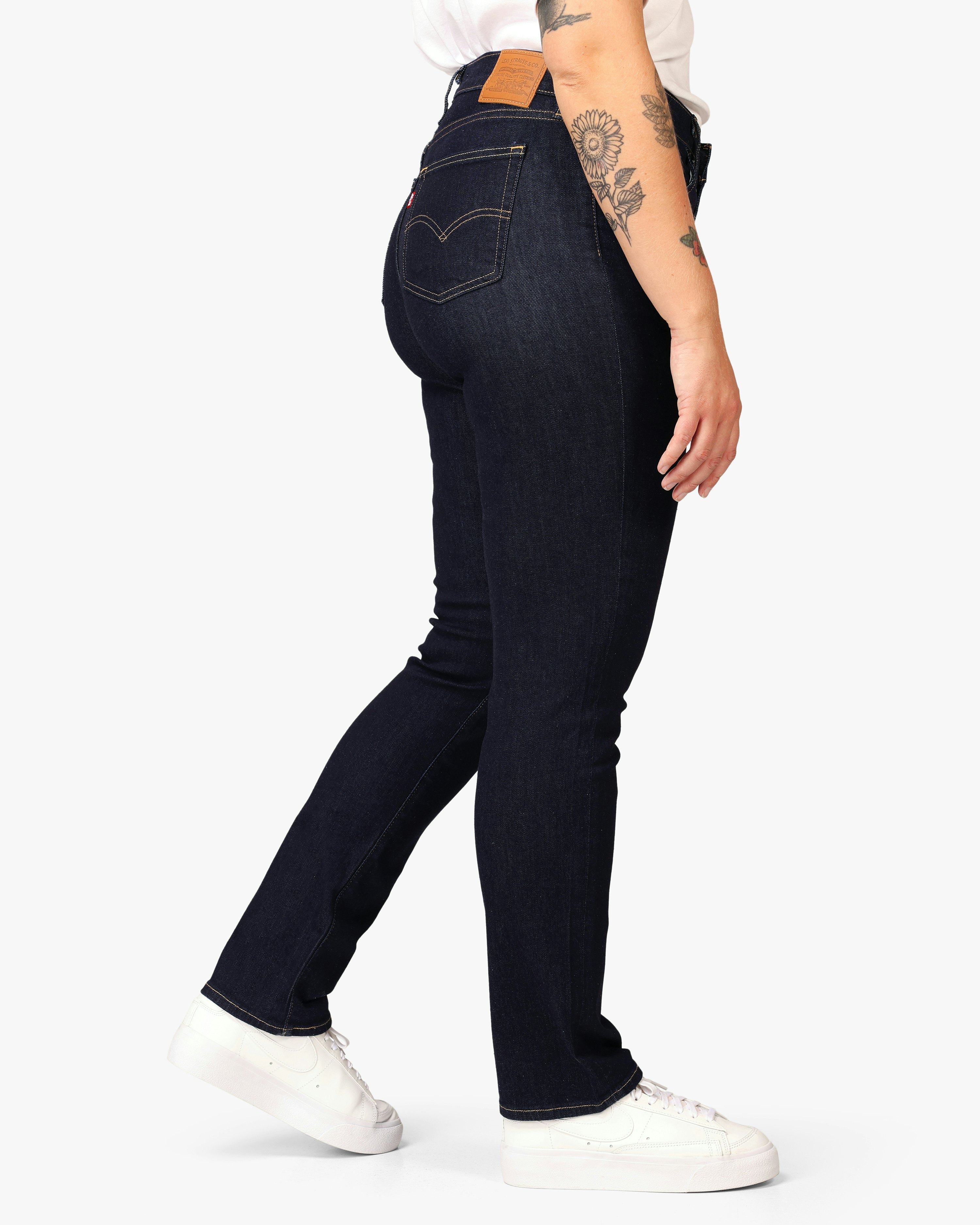 honning vinge Svare Levi's 724™ High Rise Straight Dark Blue Jeans | Women | at Carlings.com