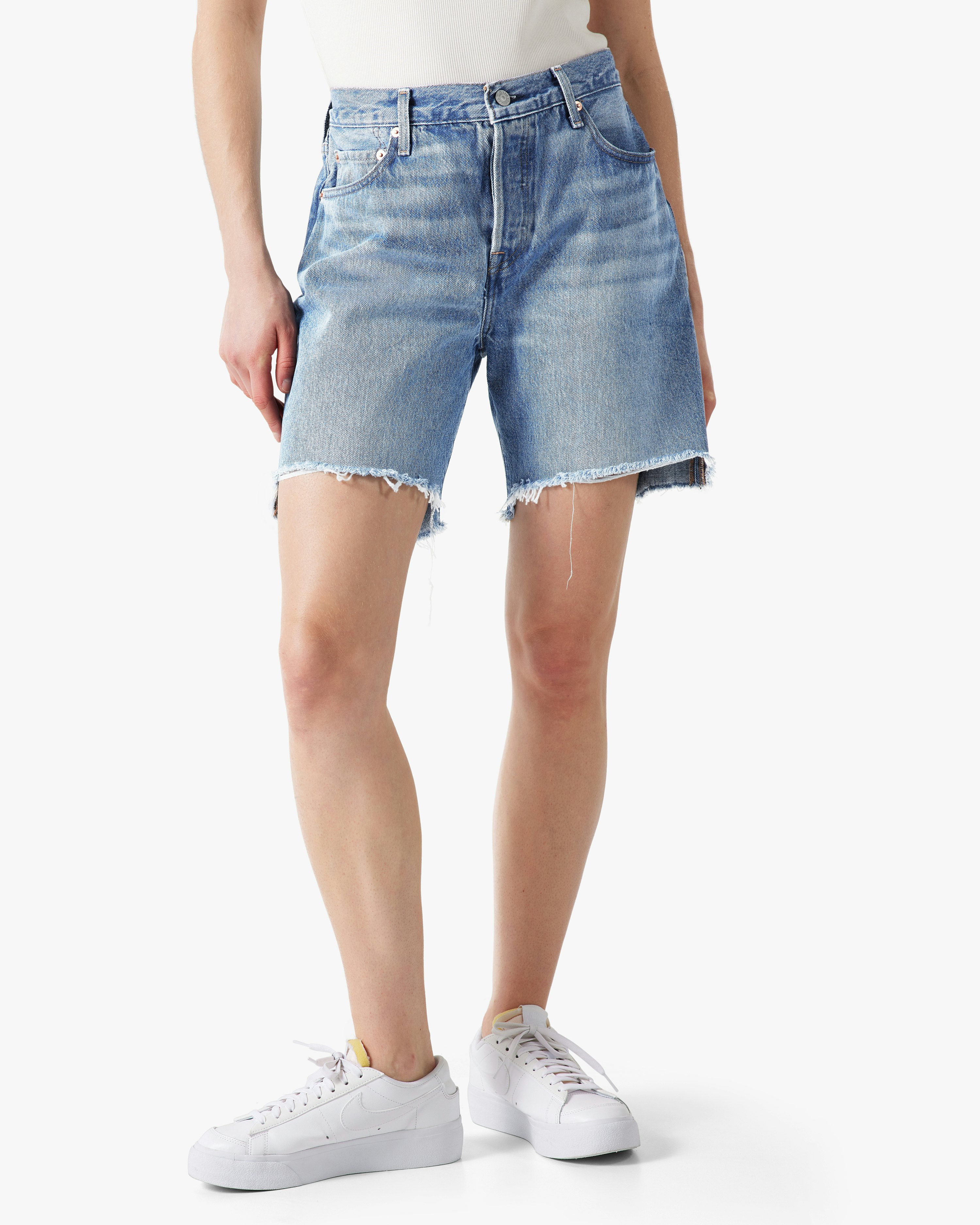 Levis shorts dame on sale
